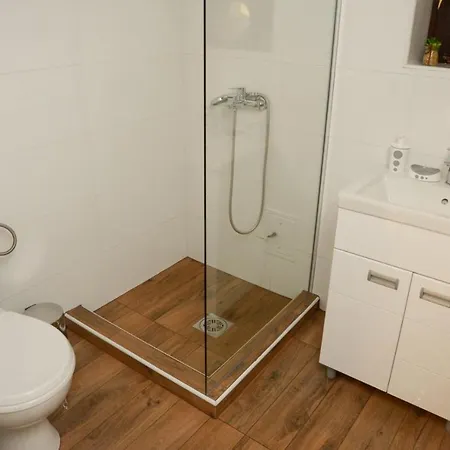 호텔 Vikend Kuca Mir 데스포토바츠