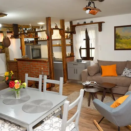 Vikend Kuca Mir 호텔 데스포토바츠